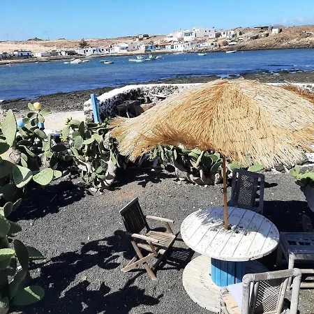 Cast Away Apartment *