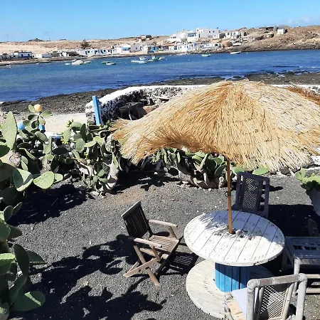 Cast Away Apartment *