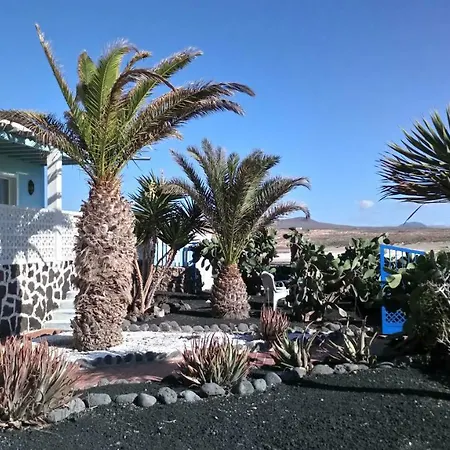 Cast Away Apartment *